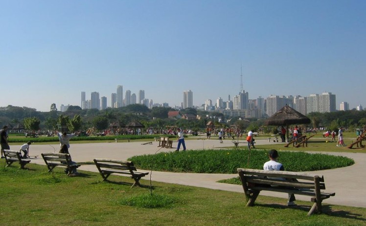 Parque Vila Lobos – 9,6 km do hotel